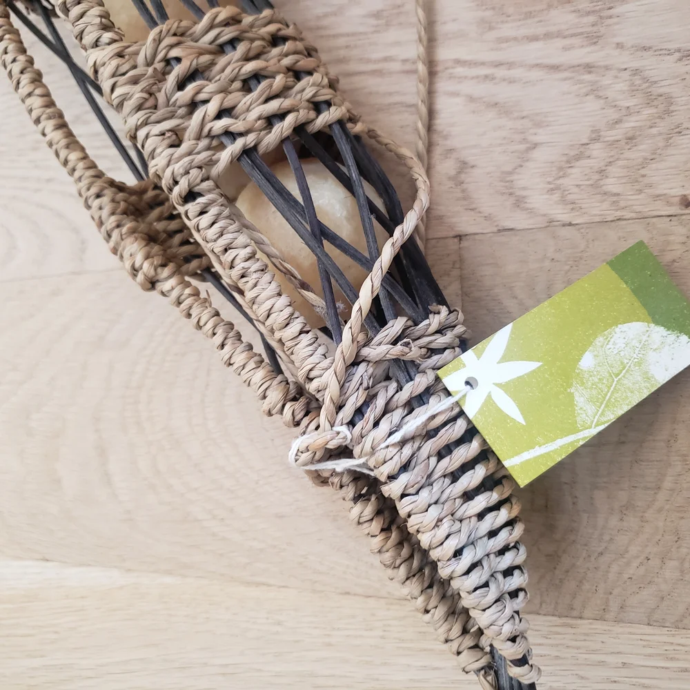Vintage Aveda Woven Rattan And‎ Seagrass Basket With 5 Soap Spheres