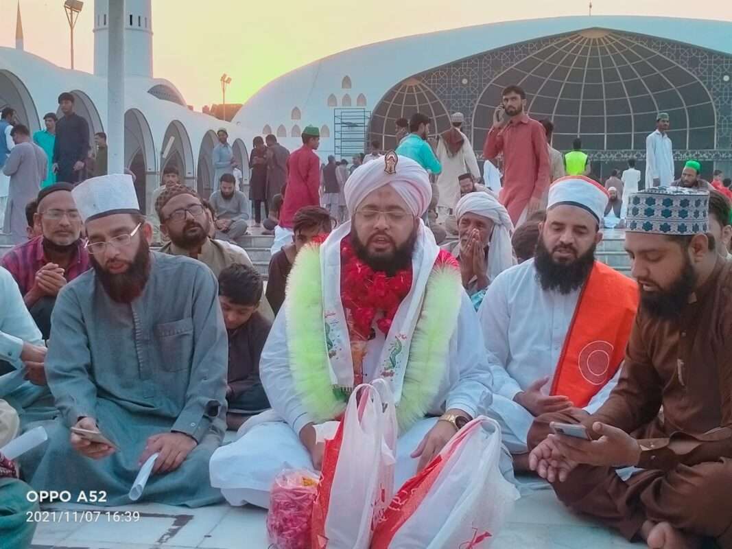 Mehfil Khatam Qadria and Khatam Hisbul Bahar Data Ali Hajvari Darbar